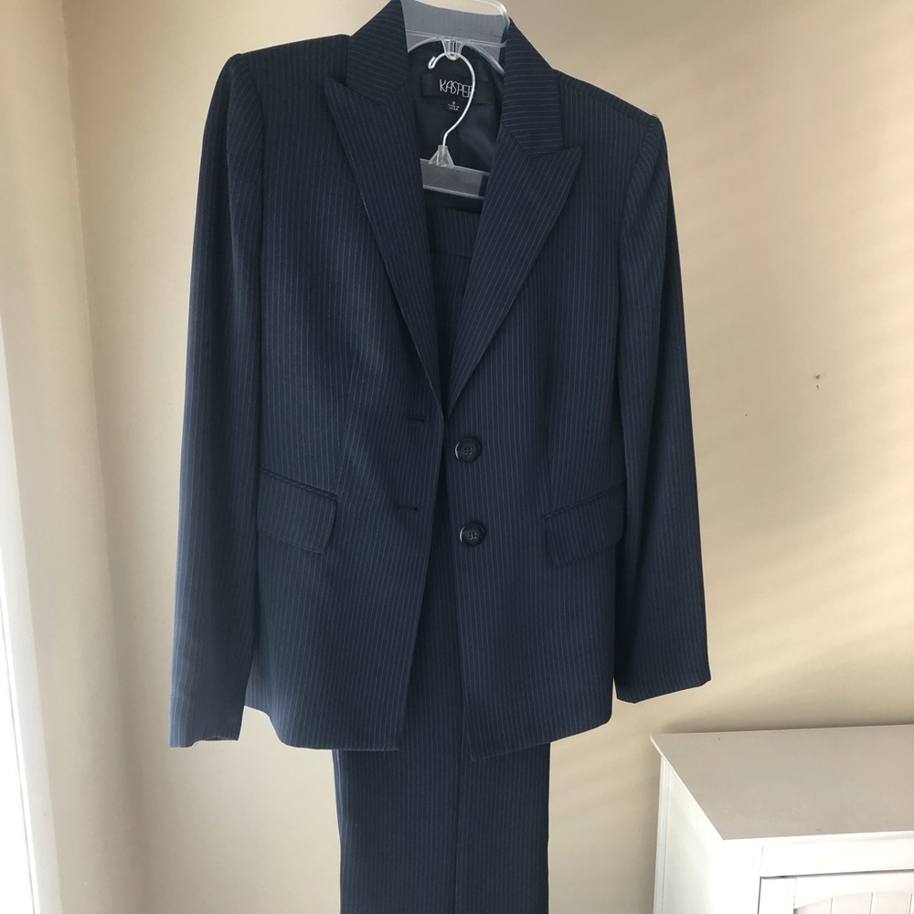 Kasper navy pinstriped pant suit